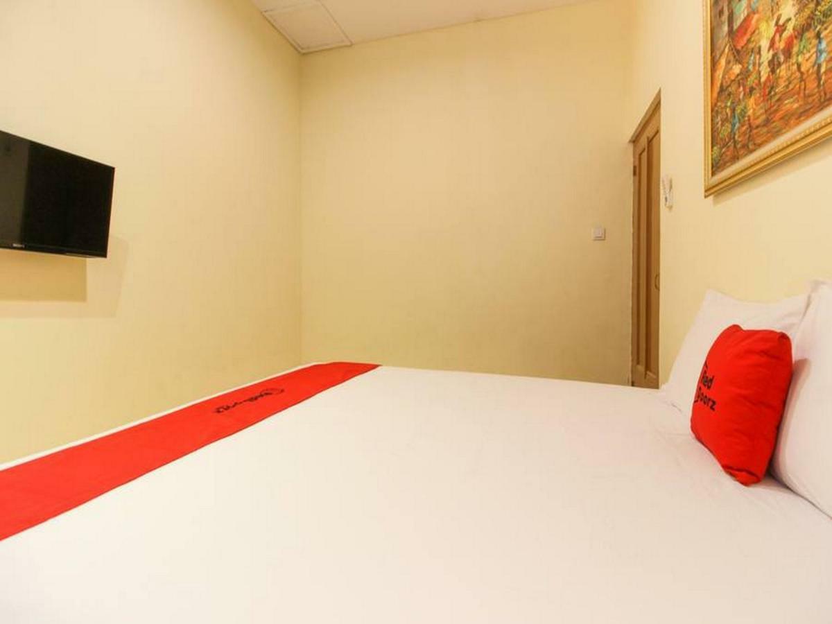 Hotel Reddoorz Near Rs Sarjito Yogyakarta Exterior foto