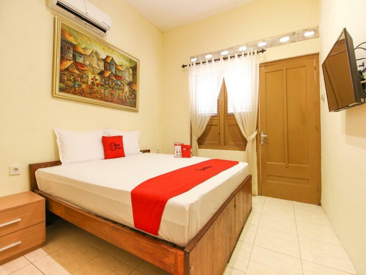 Hotel Reddoorz Near Rs Sarjito Yogyakarta Exterior foto