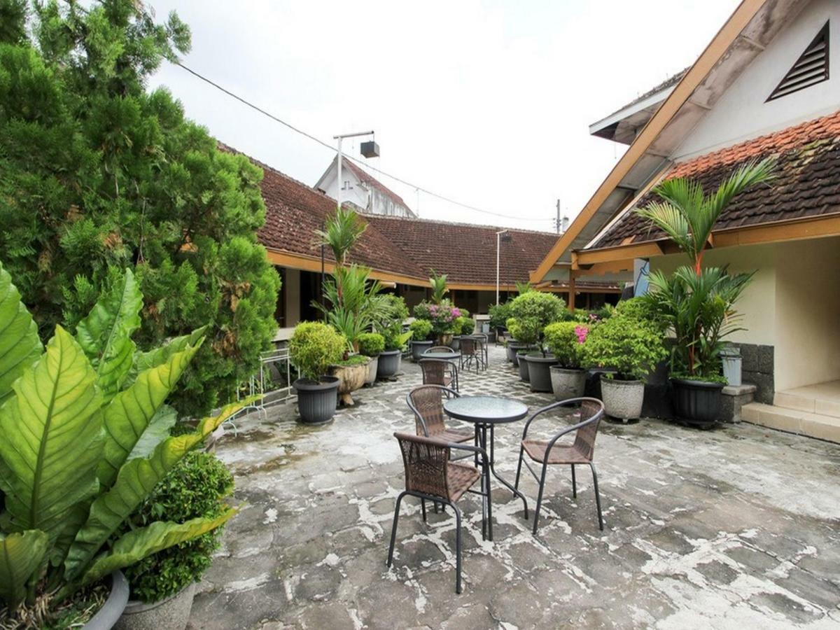 Hotel Reddoorz Near Rs Sarjito Yogyakarta Exterior foto